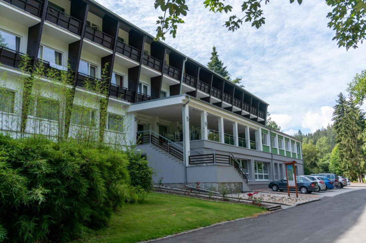 Wellness Hotel Green Paradise Pirkenhammer エクステリア 写真